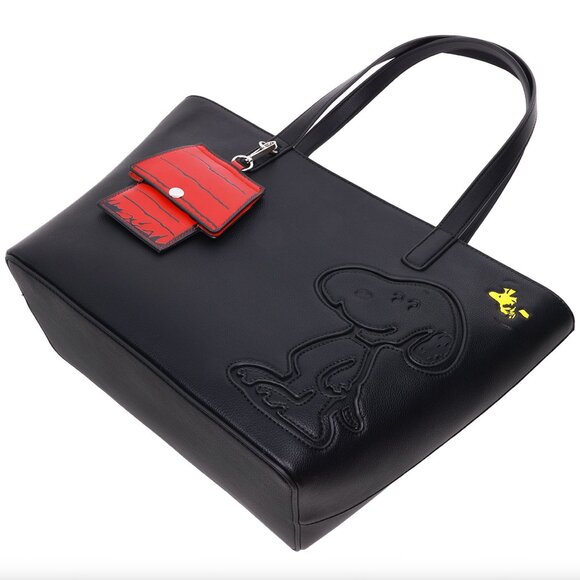 Danielle Nicole Peanuts Snoopy Tote Bag with Doghouse Cardholder - Picture 5 of 10